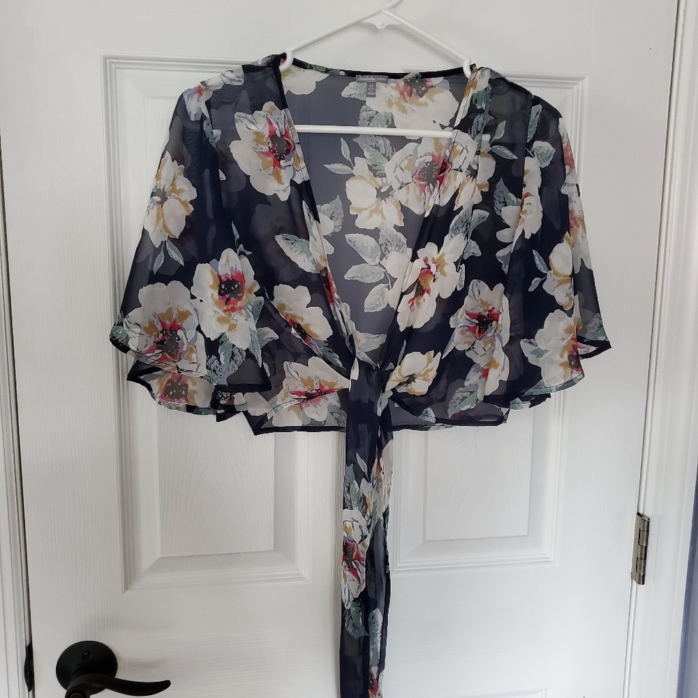 Cute floral top
